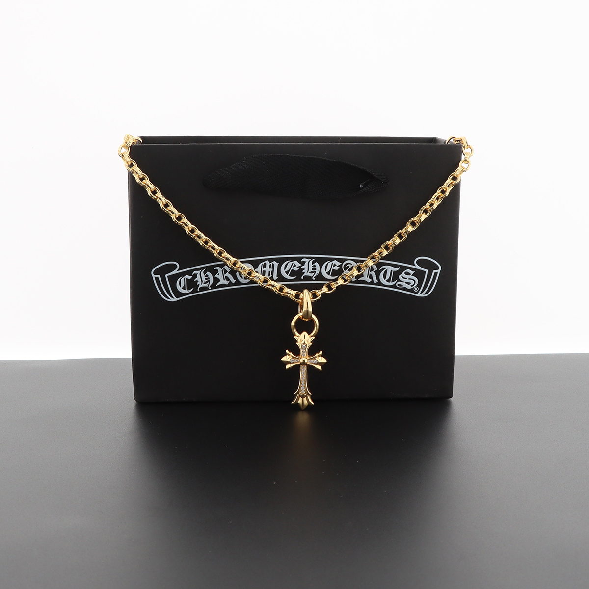 EM Sneakers Chrome Hearts Cross Pendant Necklace Gold