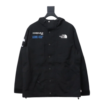 EM Sneakers Supreme × The North Face Expedition Jacket Black (FW18) 01