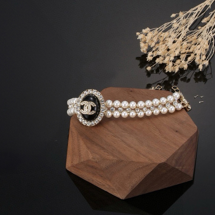 EM Sneakers Chanel Charm Logo 2 Row Pearl Bracelet Metal Woman's 20C