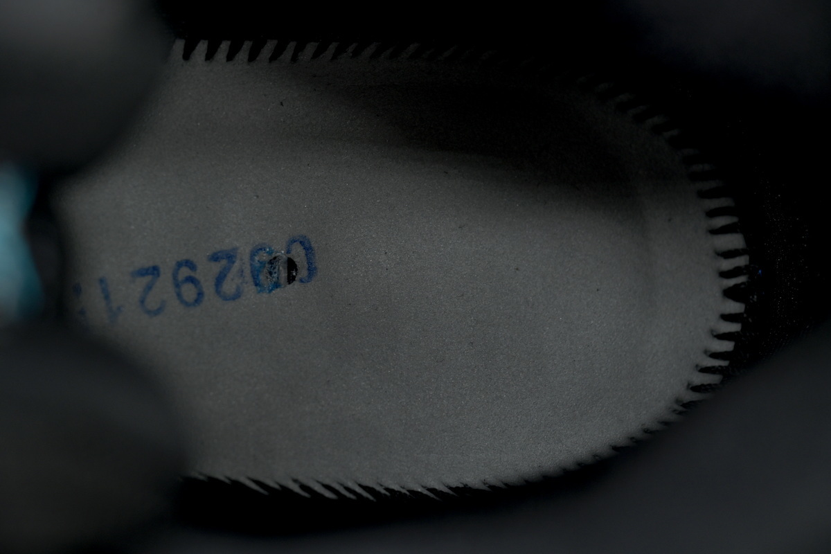 EM Sneakers Air Jordan 11 Retro Gamma Blue 2025