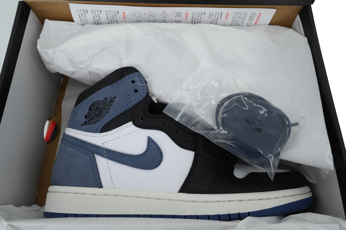 EM Sneakers Air Jordan 1 Retro High OG Best Hand in the Game - Blue Moon