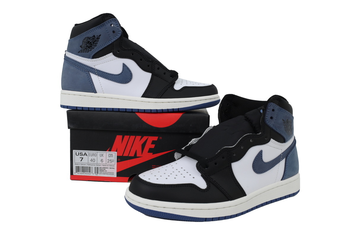 EM Sneakers Air Jordan 1 Retro High OG Best Hand in the Game - Blue Moon