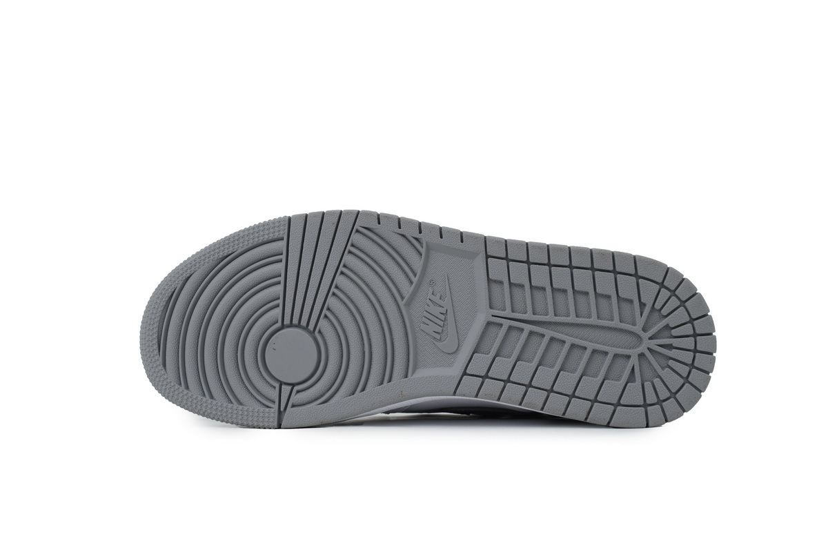 EM Sneakers Air Jordan 1 Retro High OG Stealth