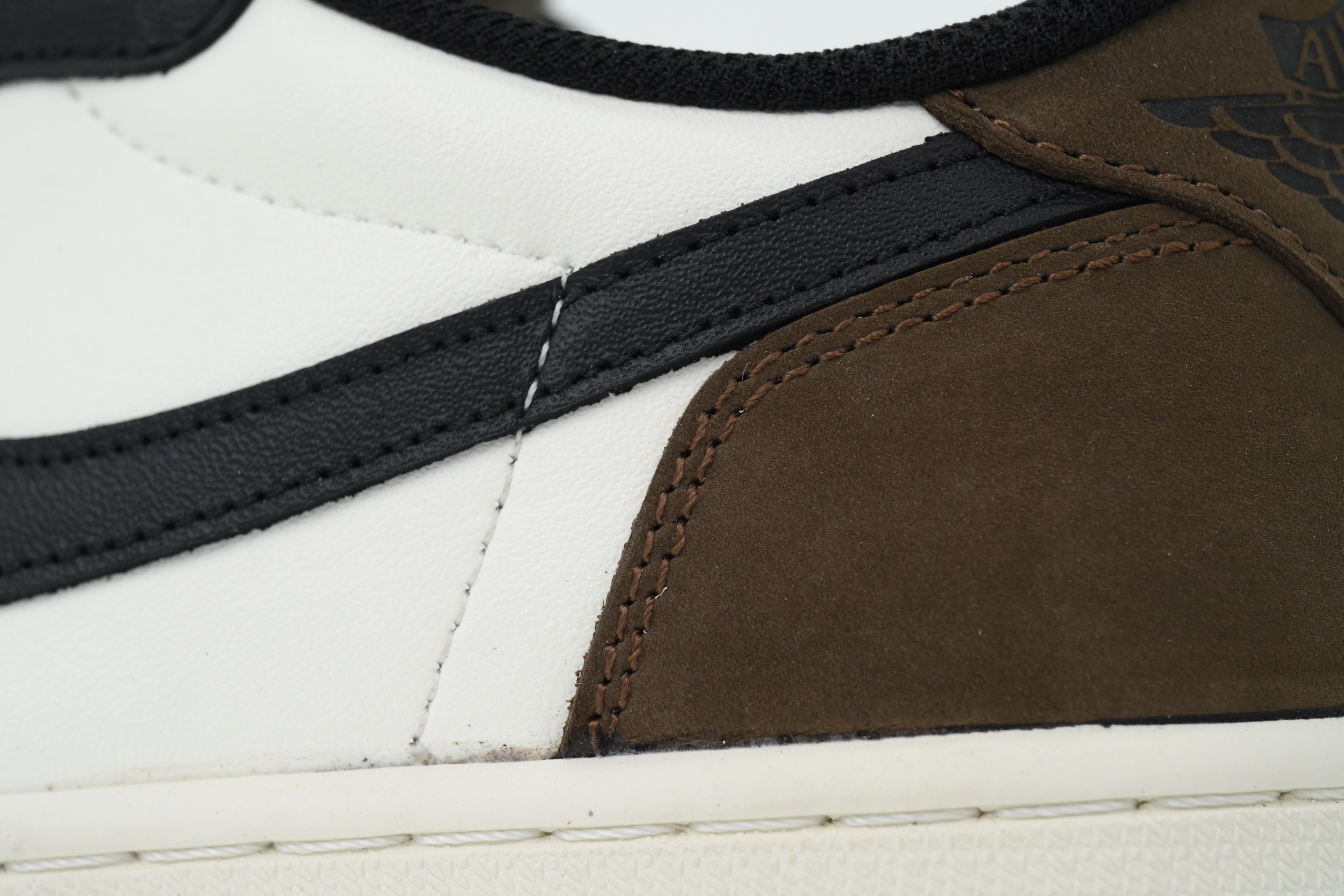 EM Sneakers Air Jordan 1 Retro Low OG Mocha