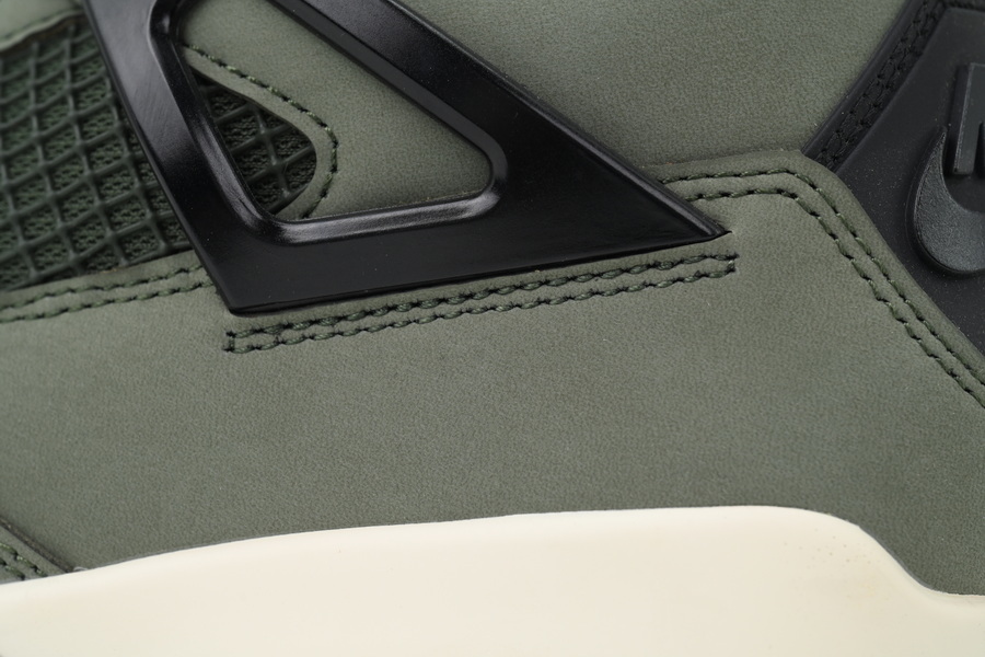 EM Sneakers Air Jordan 4 Retro OG SP Undefeated (2025)