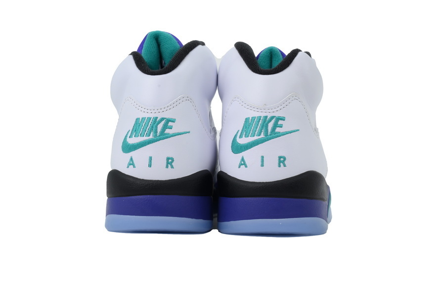 EM Sneakers Air Jordan 5 Retro Grape (2025)