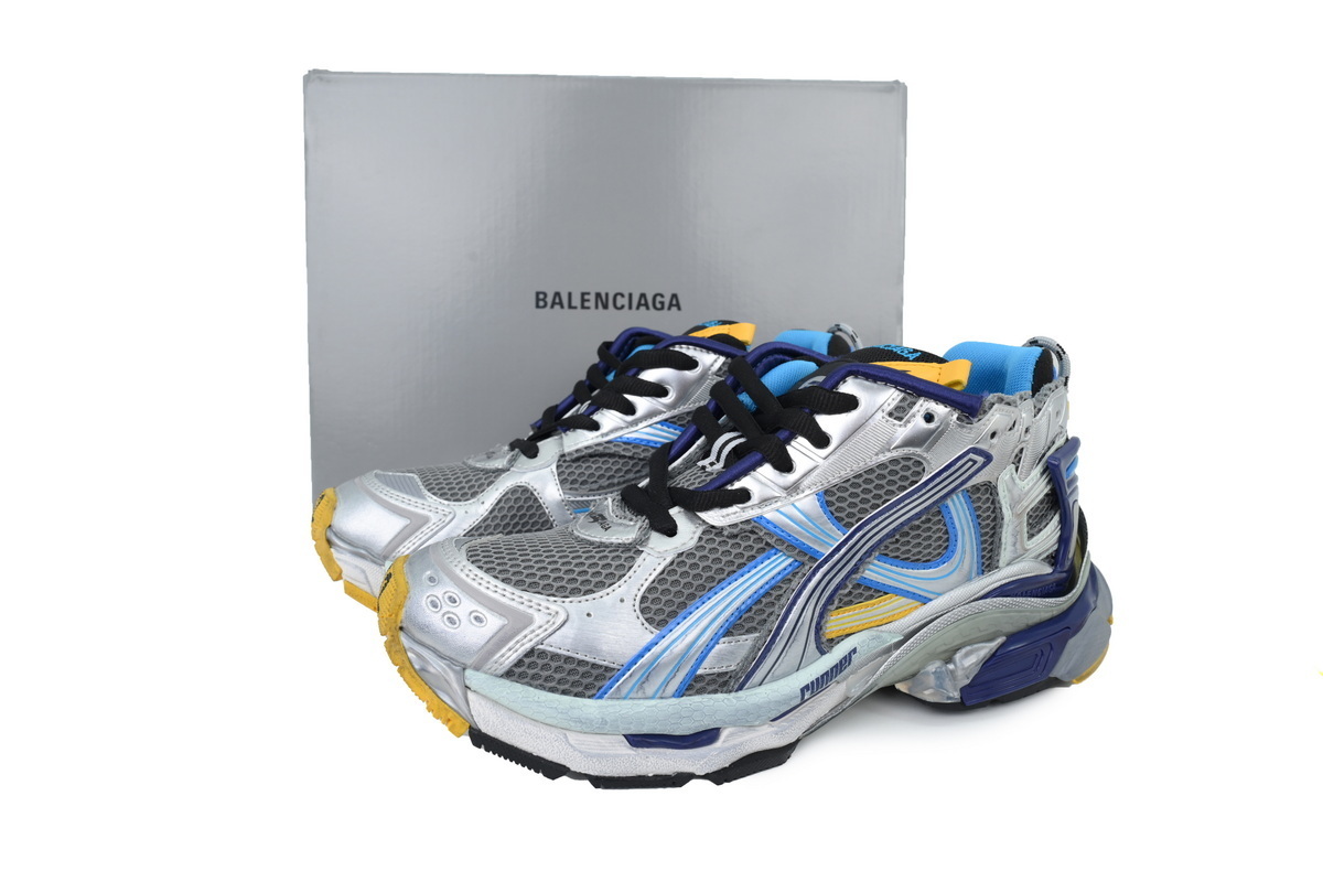 EM Sneakers Balenciaga Runner Sneaker Silver Gray