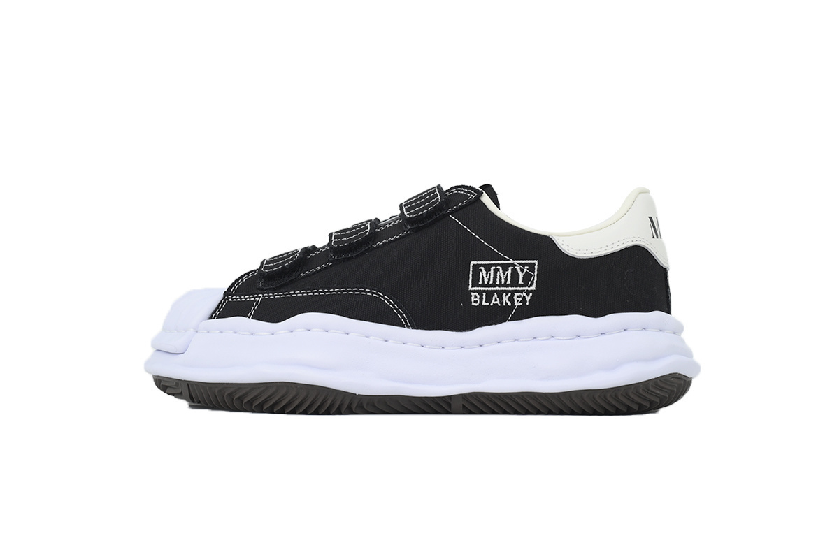 EM Sneakers Mihara Yasuhiro Black and White NO.605