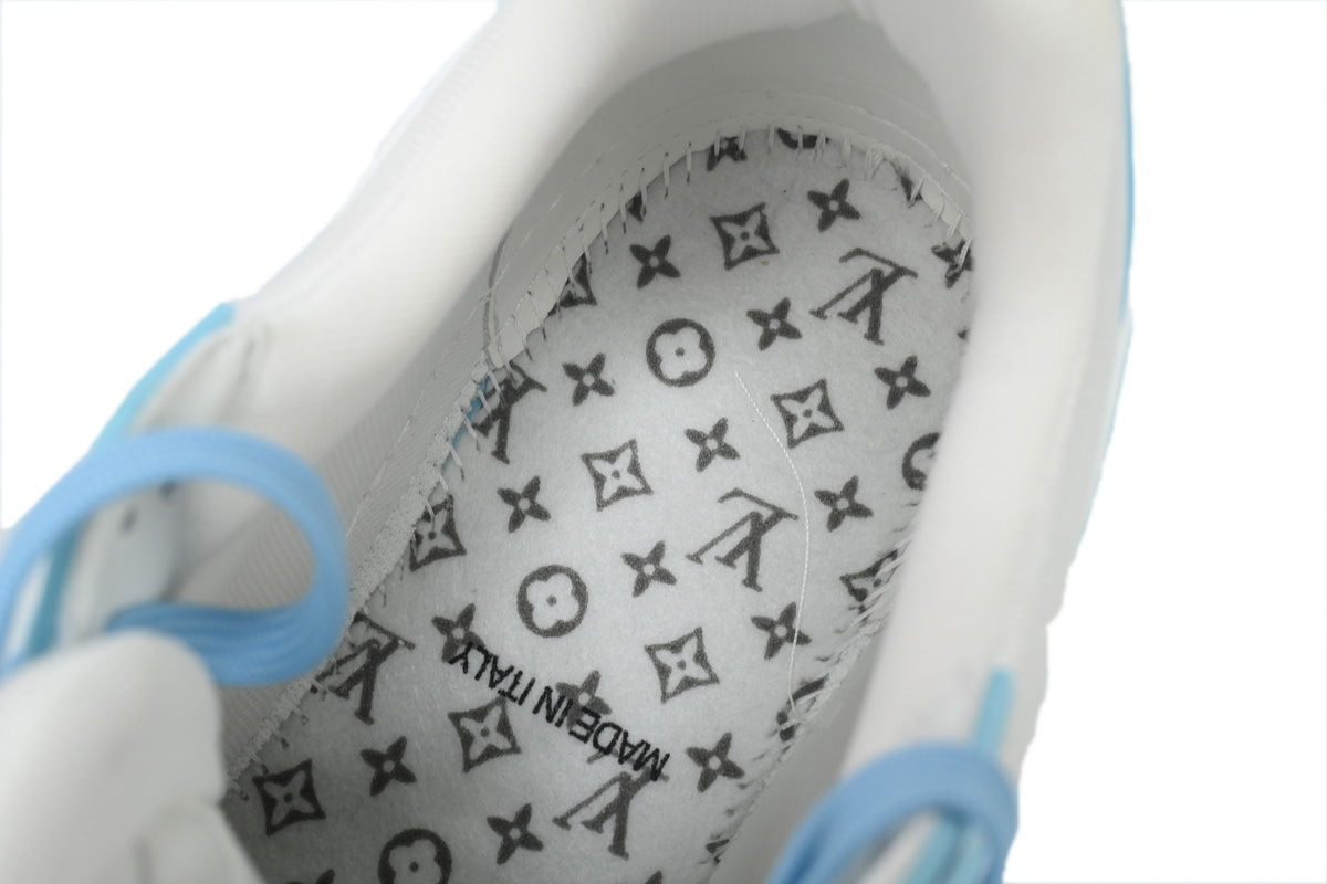 EM Sneakers Louis Vuitton Trainer Sneaker Light Blue