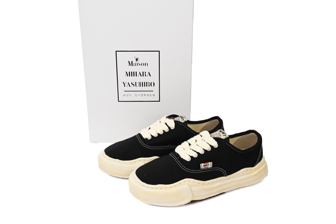 EM Sneakers Mihara Yasuhiro White and Retro Black Yellow NO.742