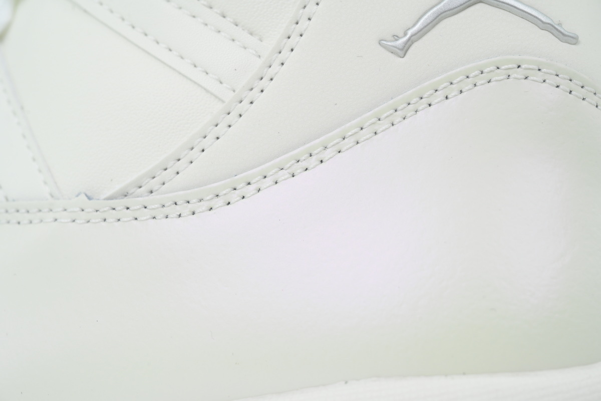 EM Sneakers Air Jordan 11 Retro Pearl