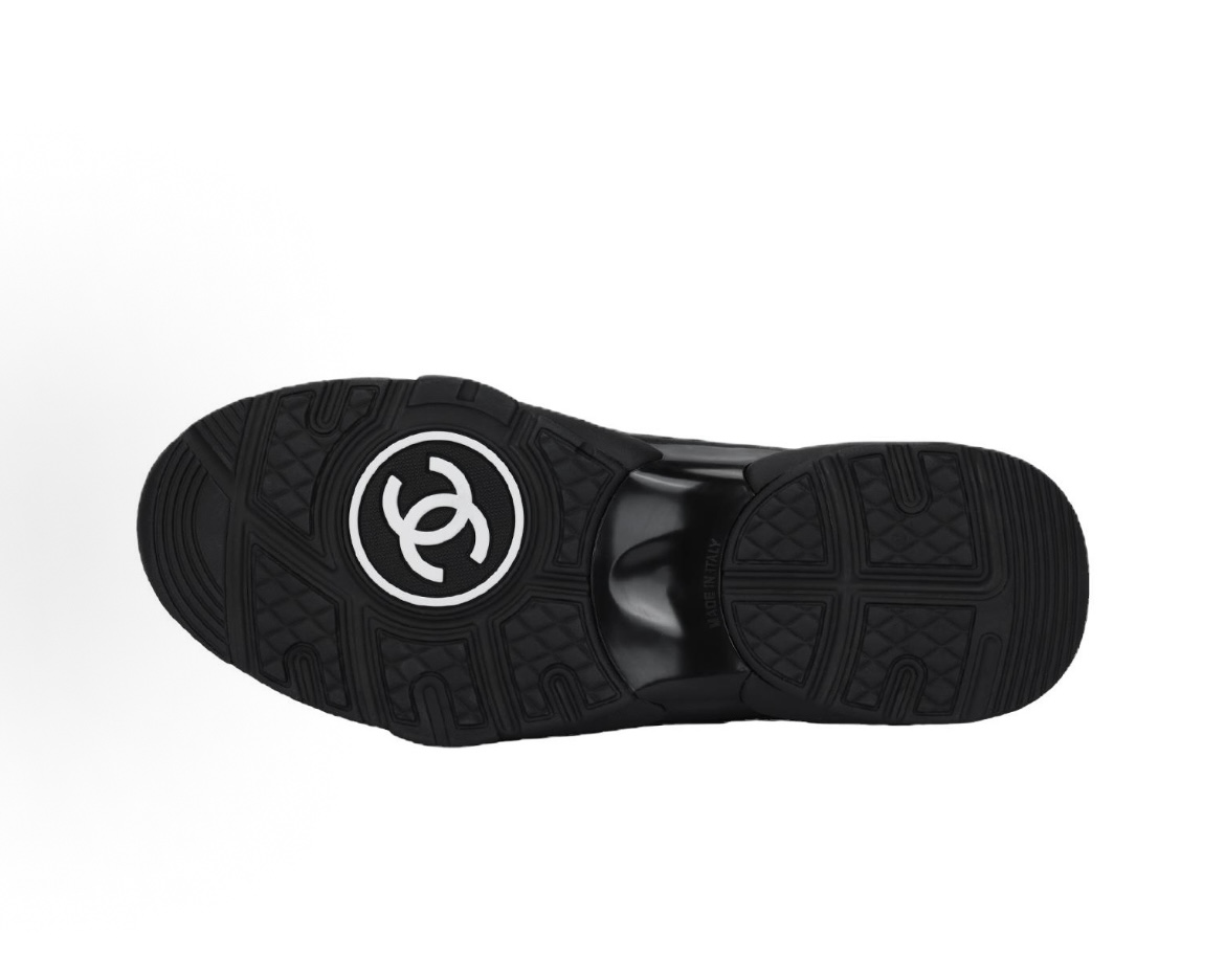 EM Sneakers Chanel Low Top Trainer Black White