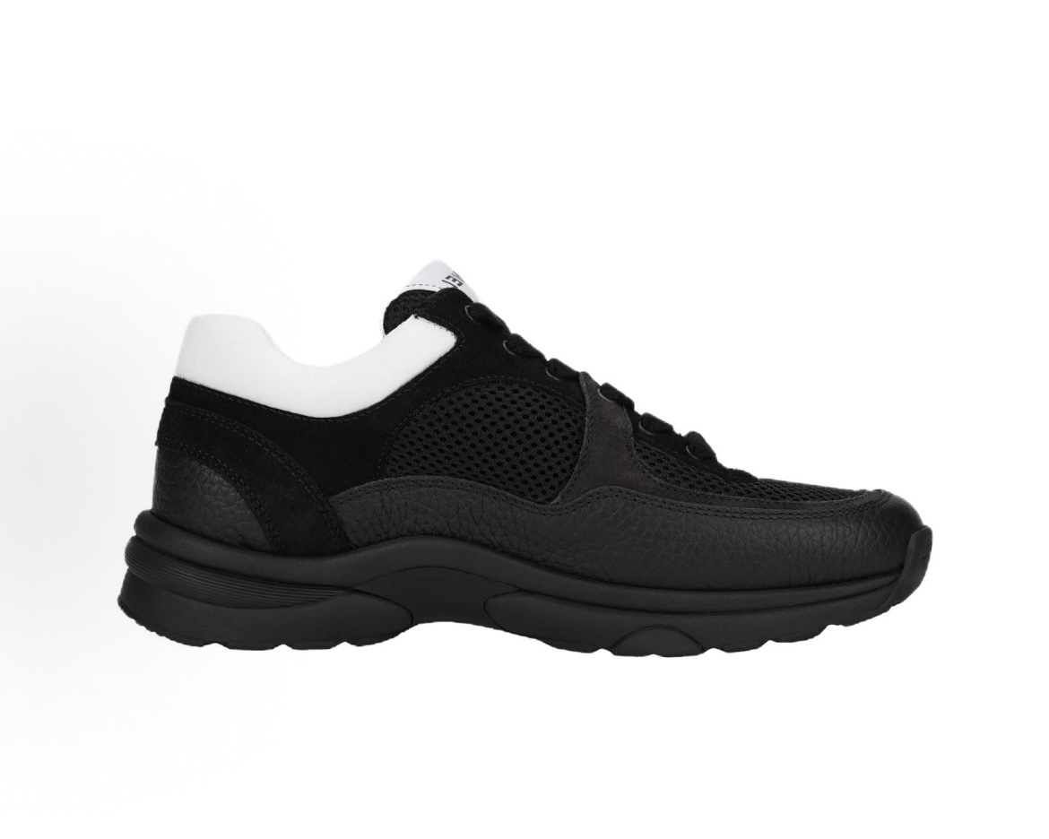 EM Sneakers Chanel Low Top Trainer Black White