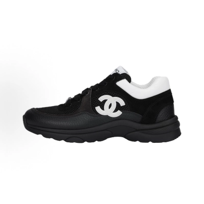 EM Sneakers Chanel Low Top Trainer Black White 01