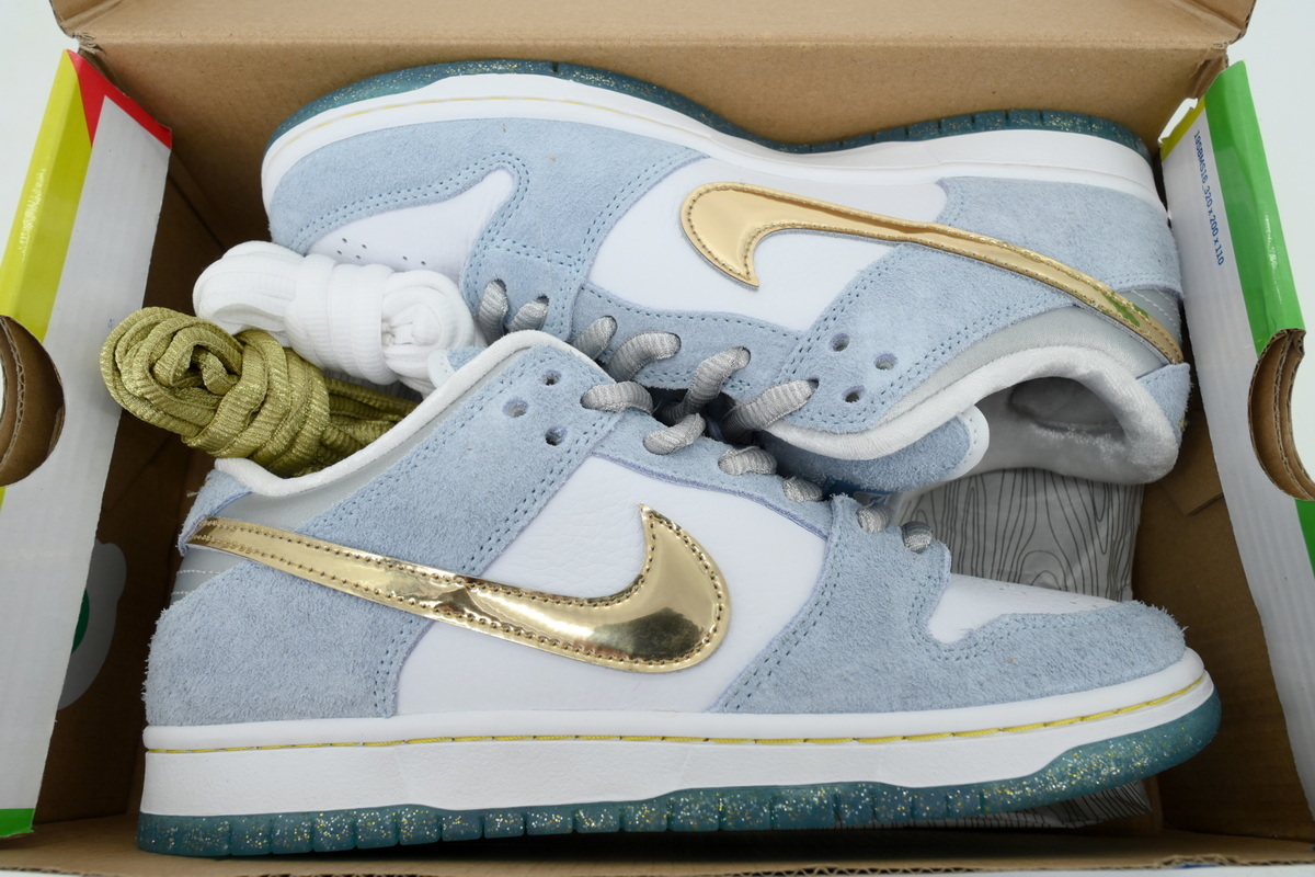 EM Sneakers Nike SB Dunk Low Sean Cliver Holiday Special