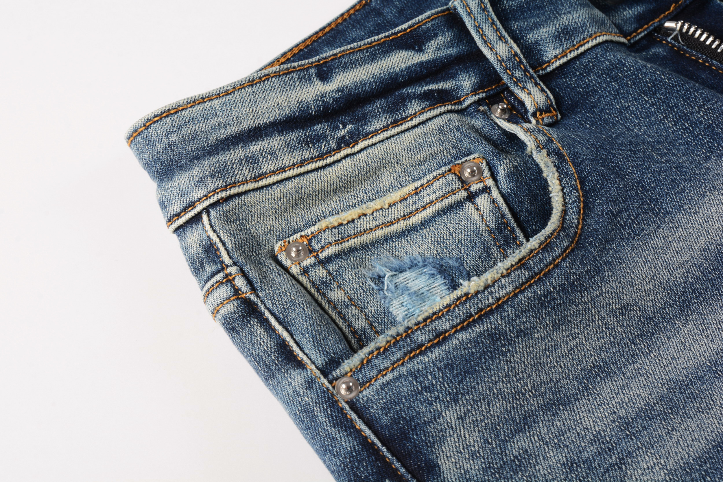 EM Sneakers Amiri Jean 8826