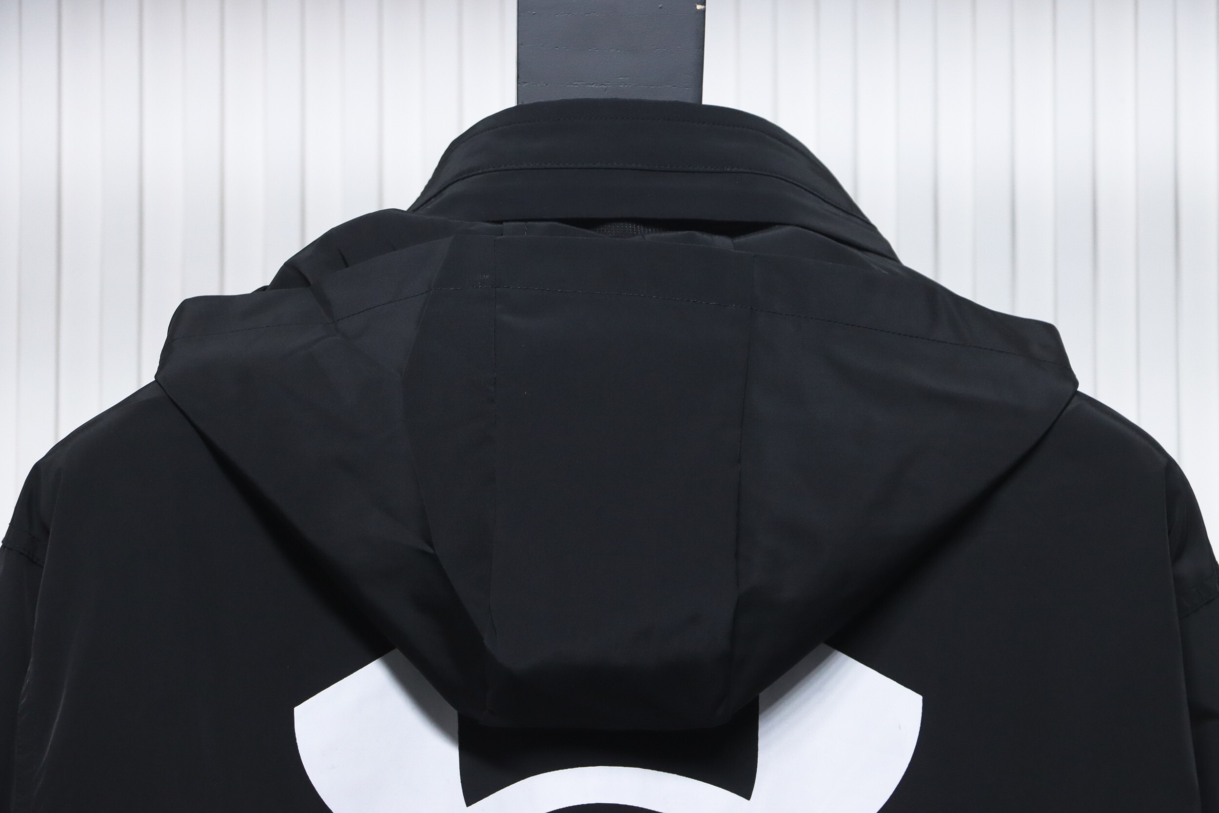 EM Sneakers Balenciaga x Under Armour Wind Jacket