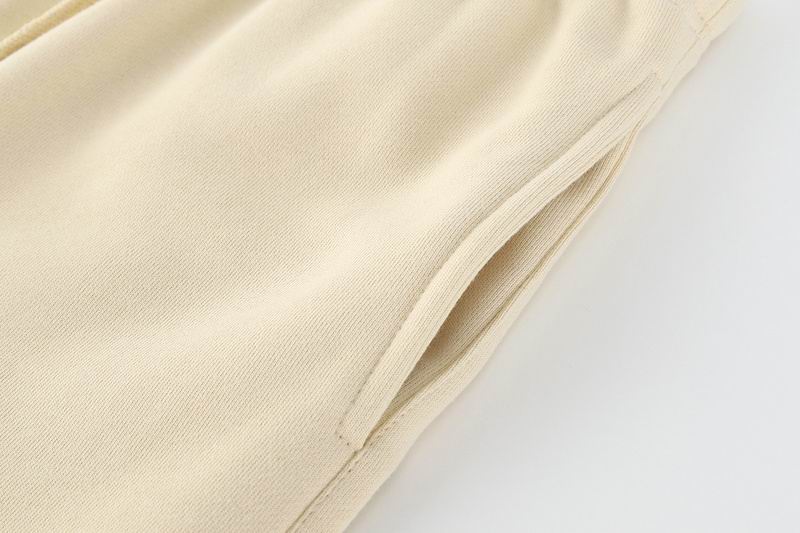 EM Sneakers Fear of God Essentials Sweatshort -010 Apricot