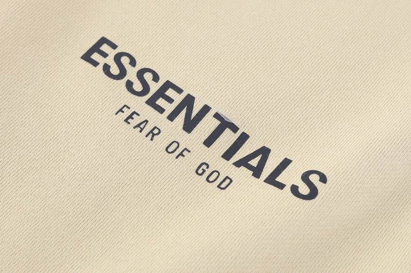 EM Sneakers Fear of God Essentials Sweatshort -010 Apricot