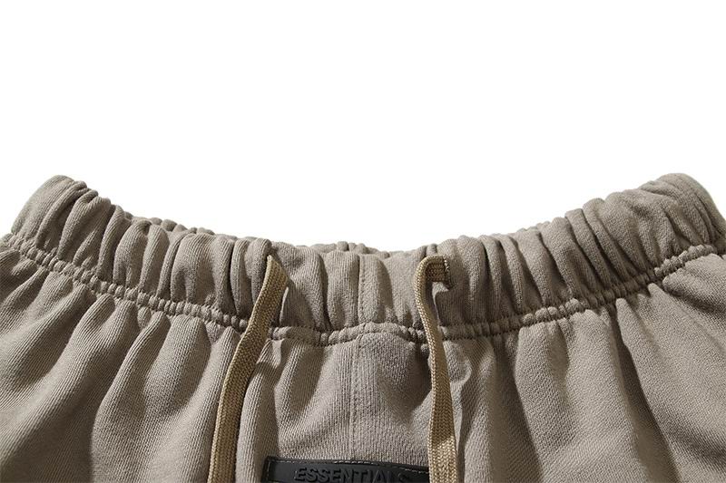 EM Sneakers Fear of God Essentials Sweatshort -215 Brown /Black /Oatmeal /Apricot