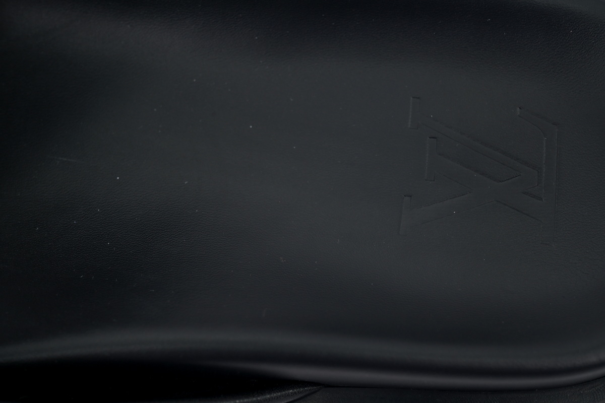 EM Sneakers Louis Vuitton LV Mirabeau Thong Slides-Net Surface Beige