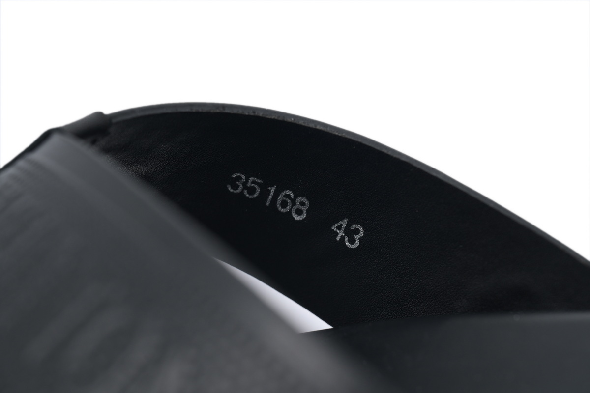 EM Sneakers Louis Vuitton LV Mirabeau Thong Slides-The Network Is Completely Black