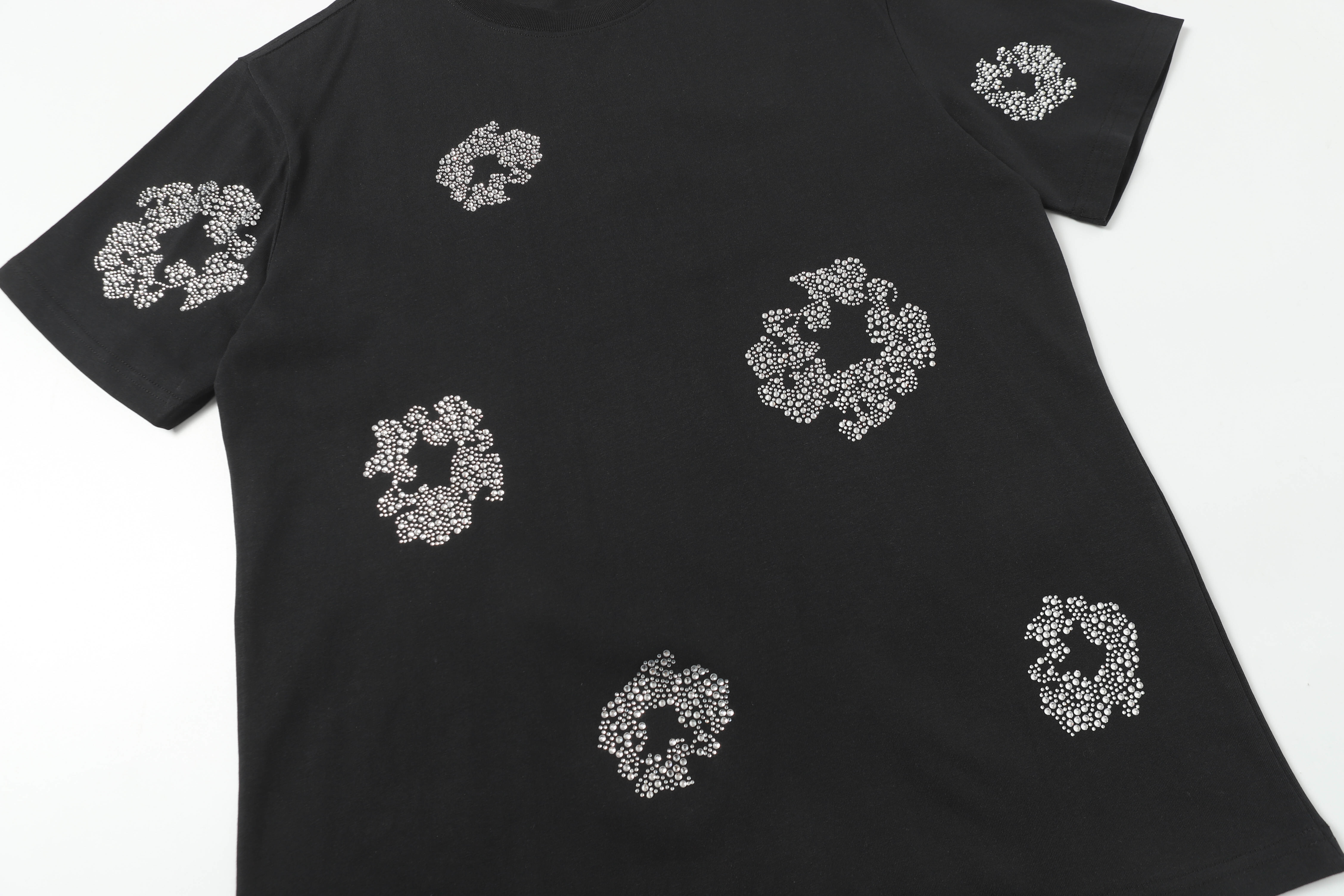 EM Sneakers Denim Tears The Cotton Wreath T-Shirt Royal Black and Diamond-DTT15