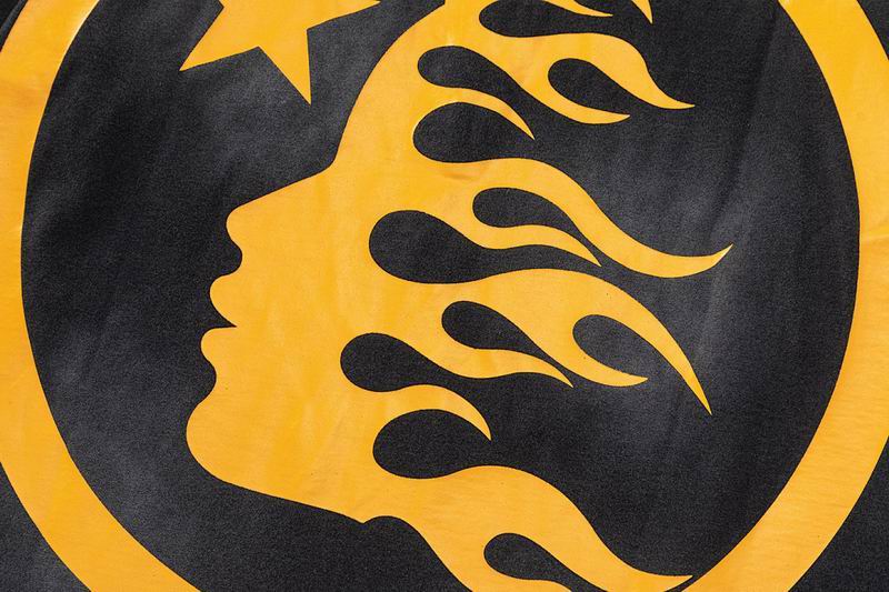 EM Sneakers Hellstar T-Shirt-59 Black Orange