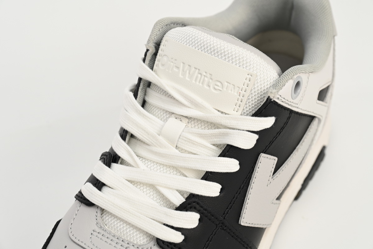 EM Sneakers Off-White Out of Black And White Gray