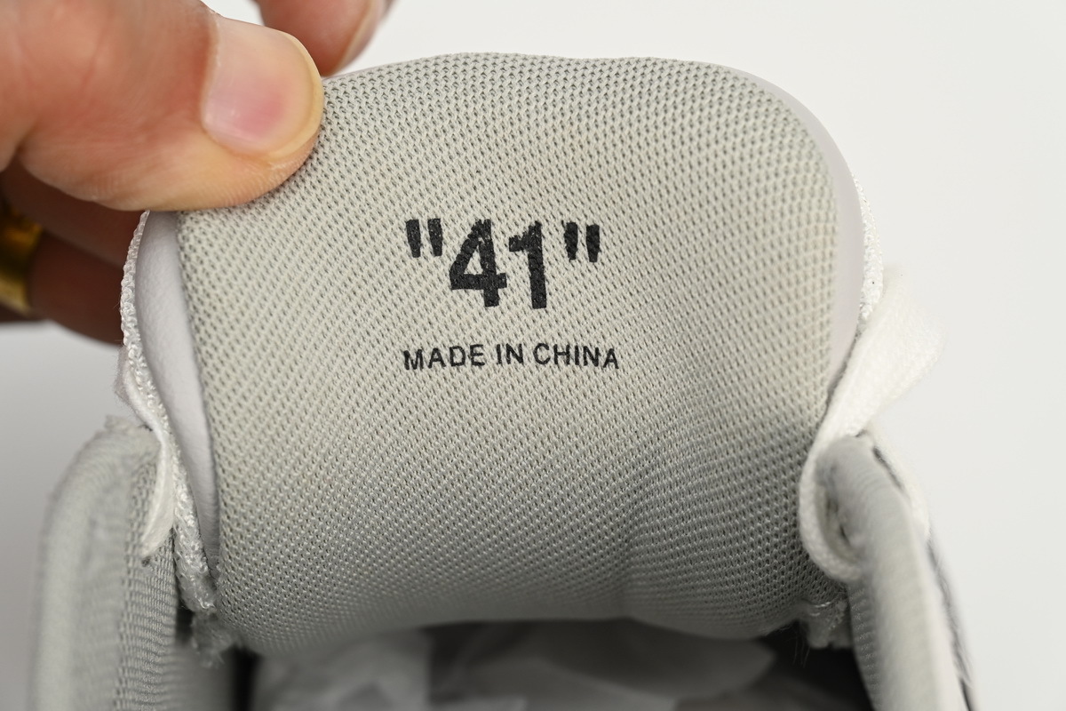 EM Sneakers Off-White Out of Black And White Gray