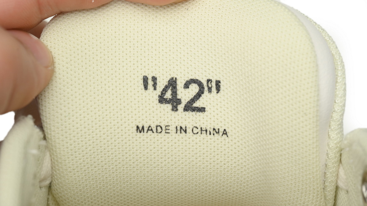 EM Sneakers OFF-WHITE Out Of White Black Hook