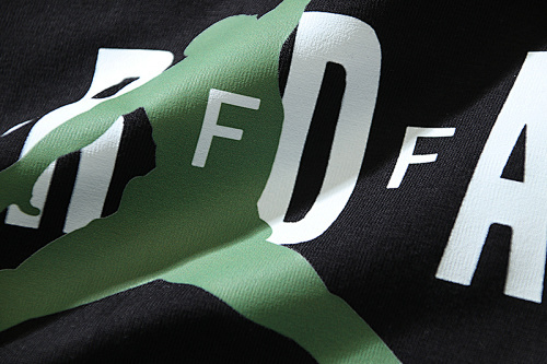 EM Sneakers Off-White T-shirt -166 Black /White