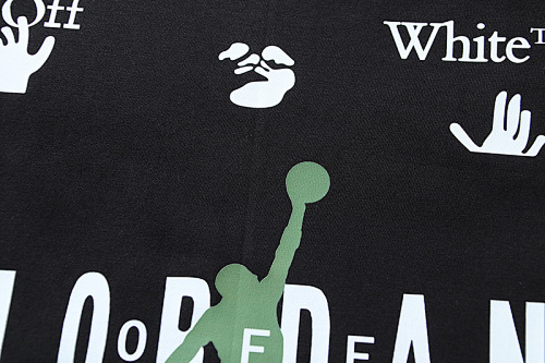 EM Sneakers Off-White T-shirt -166 Black /White