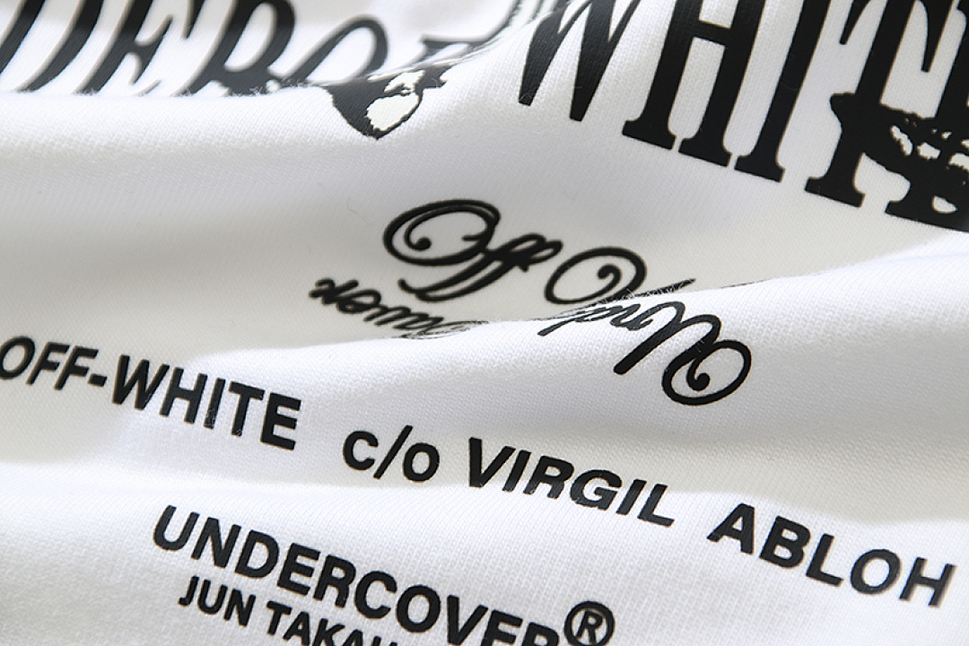 EM Sneakers Off-White T-shirt -102 Black /White