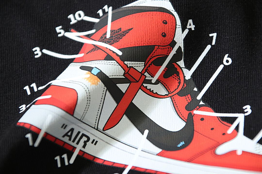 EM Sneakers Off-White T-shirt -162 Black /White