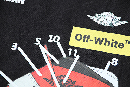 EM Sneakers Off-White T-shirt -162 Black /White