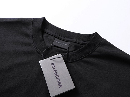 EM Sneakers Balenciaga x WFP Charity Limited Edition T-Shirt Black /Apricot