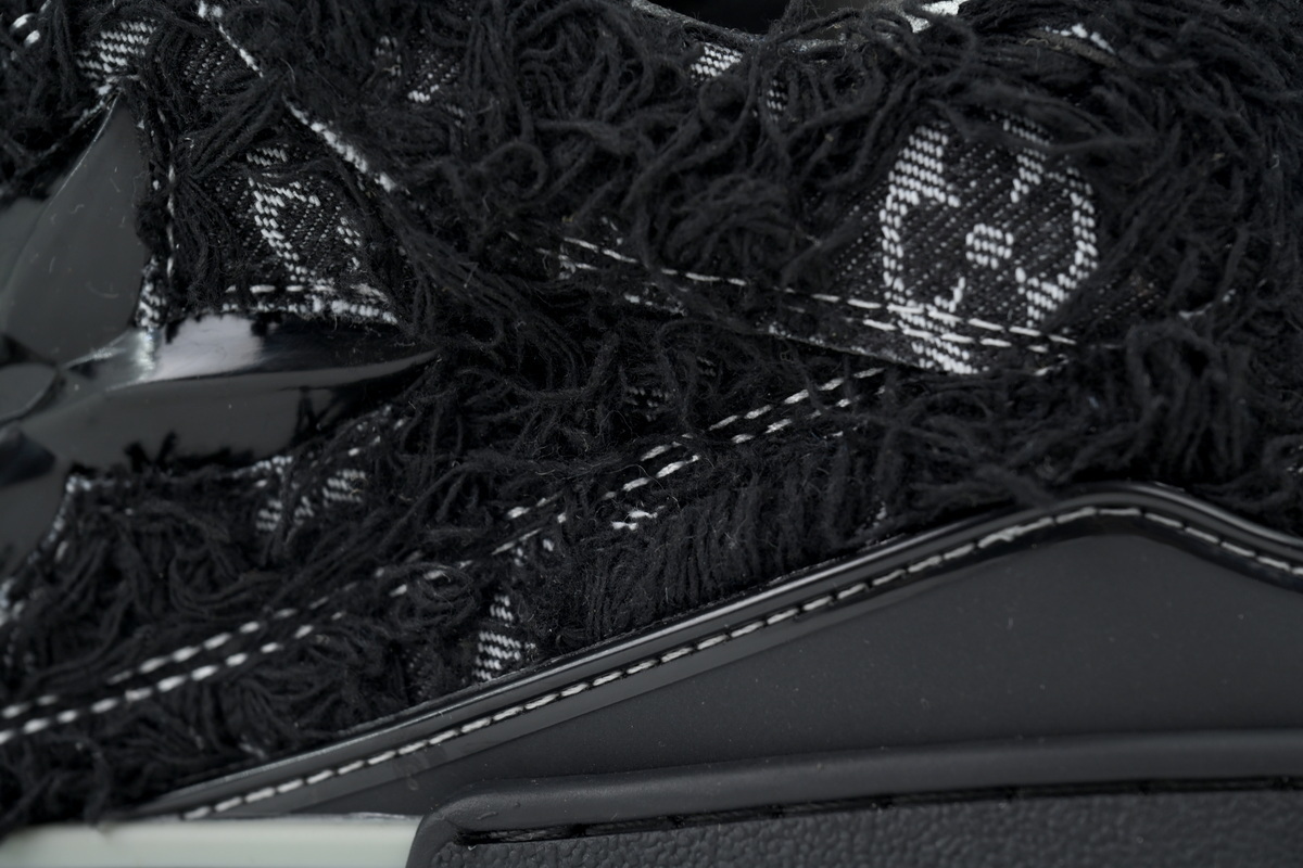 EM Sneakers Louis Vuitton LV Skate Plum Blossom Drill in Black