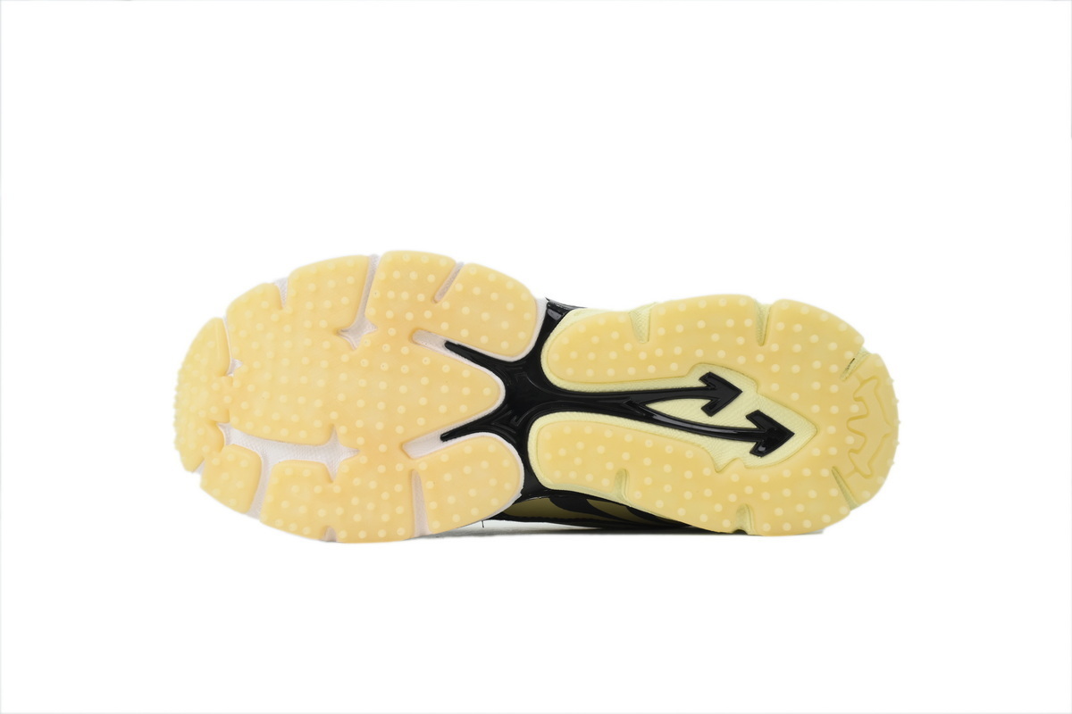 EM Sneakers OFF-WHITE Be Right Back Out Of Beige Night Light