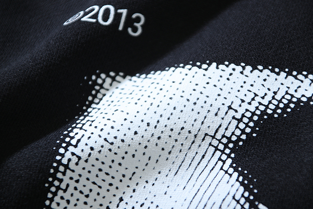 EM Sneakers OFF-WHITE Dragon-Patterned Arrowhead Print T-shirt #1089 Black /White