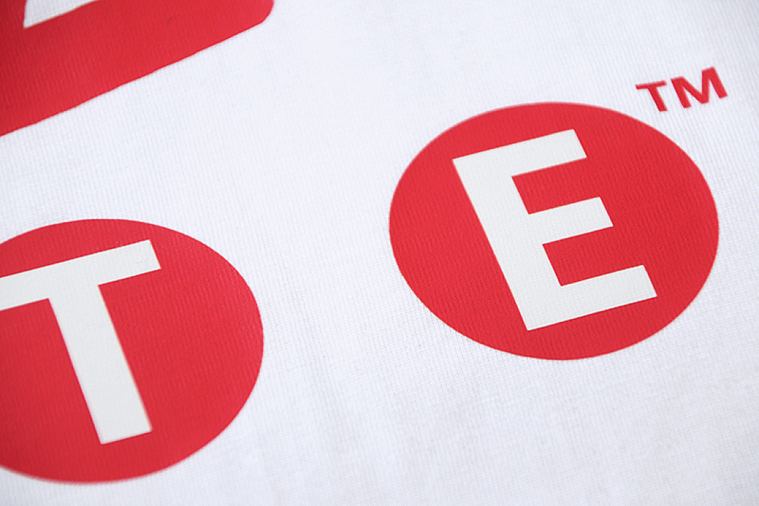 EM Sneakers OFF-WHITE Smiling Arrow Print T-shirt #1090 Black /White