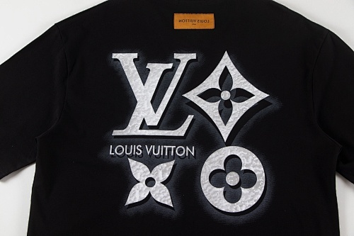 EM Sneakers Louis Vuitton T-shirt-W2627 Black /White