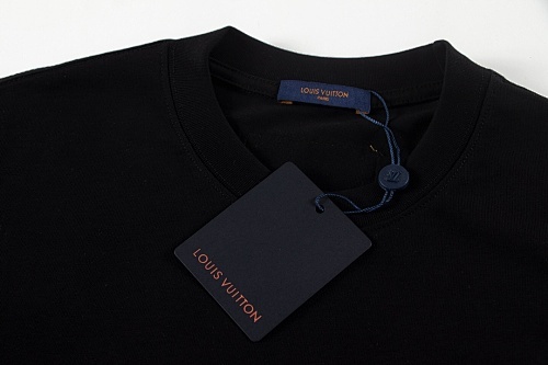 EM Sneakers Louis Vuitton T-shirt-W2642 Black /White