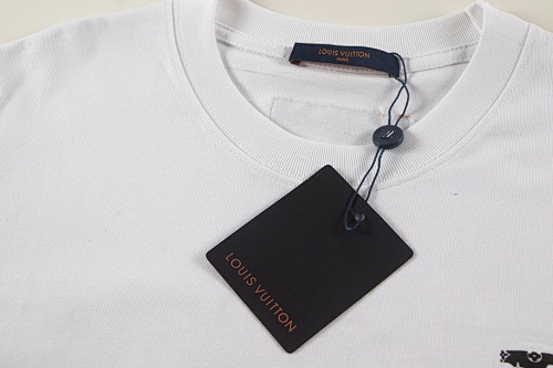 EM Sneakers Louis Vuitton T-shirt-W2642 Black /White