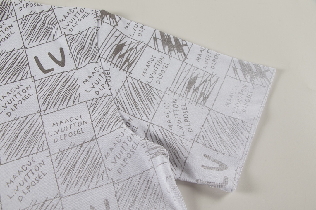 EM Sneakers Louis Vuitton T-shirt-W2644 Black /White