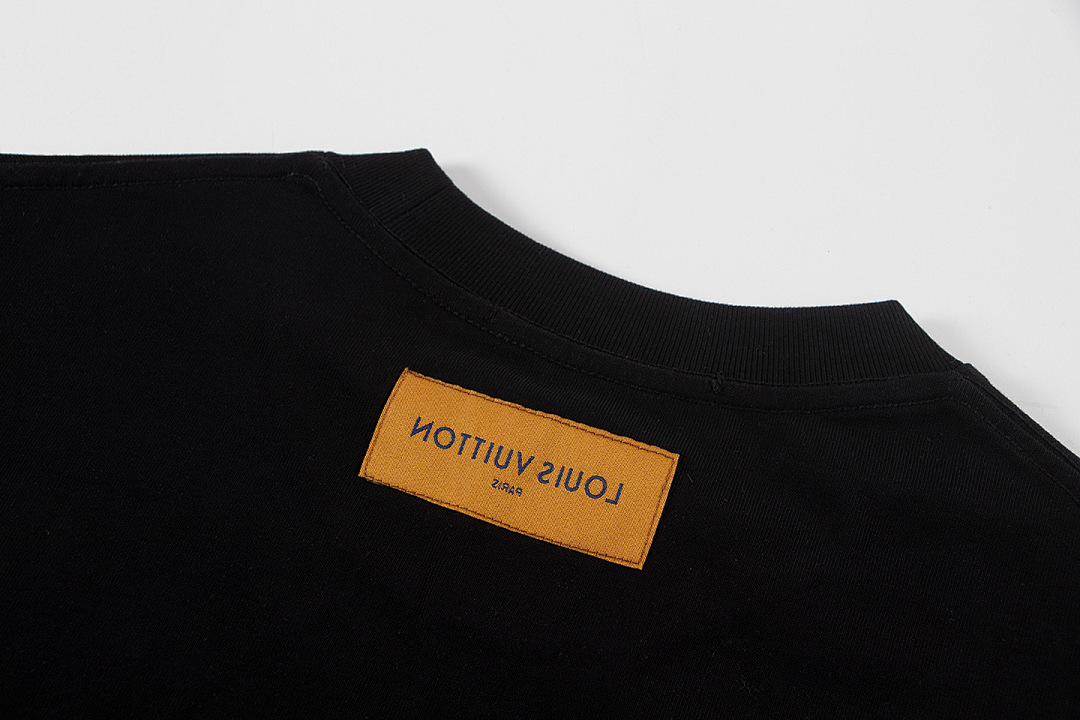 EM Sneakers Louis Vuitton T-shirt-W609 Black /White