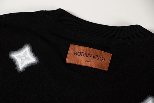 EM Sneakers Louis Vuitton T-shirt-H1050 Black /White