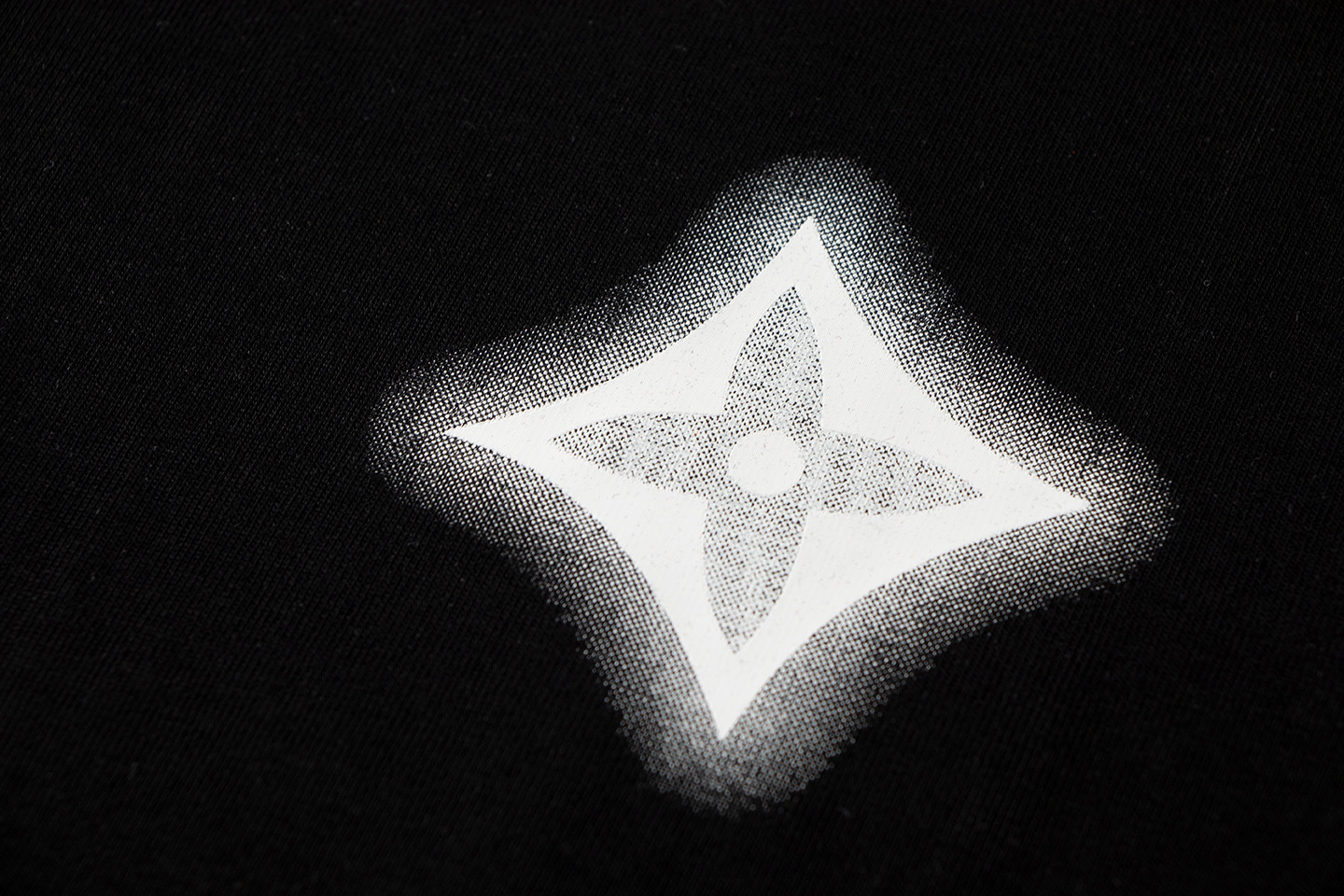 EM Sneakers Louis Vuitton T-shirt-H1050 Black /White