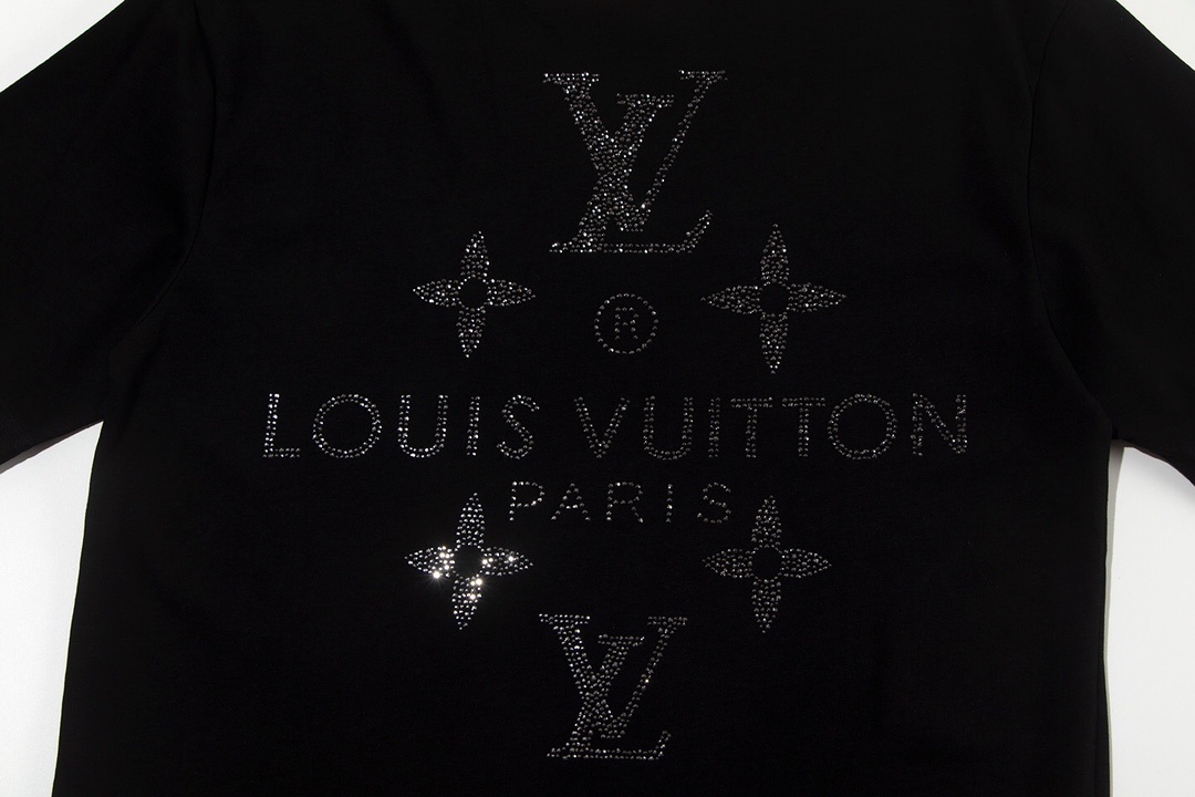 EM Sneakers Louis Vuitton T-shirt-W2631 Black /White