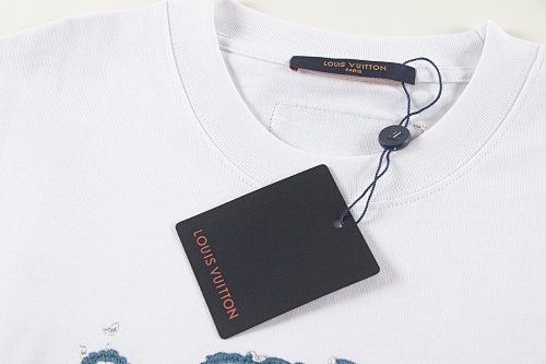 EM Sneakers Louis Vuitton T-shirt-W2518 White